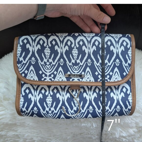 Stella & Dot, Hanging Travel Roll Organizer, Blue/White Ikat Print - Picture 11 of 13